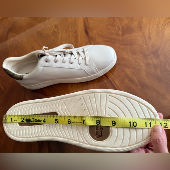 Coach Clip Low Top Leather Sneakers in Chalk/Khaki sz 11 - Picture 14 of 15